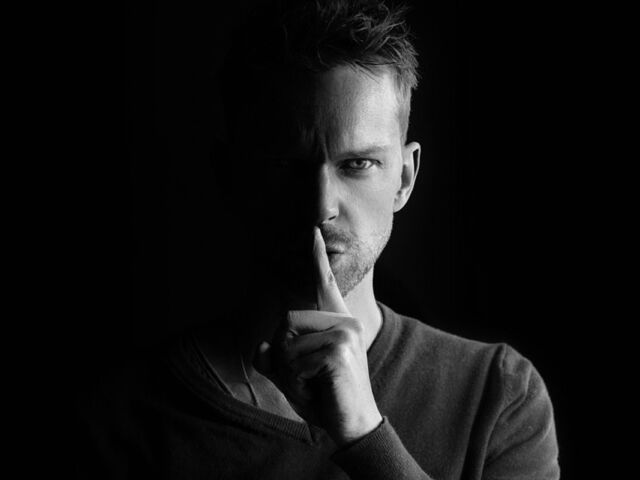 Duygusal Manipülasyonu Nasıl Anlarız?